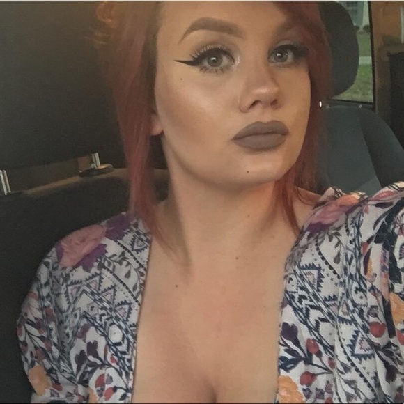 Meet your posher, Savannah! - Picture 5 of 6