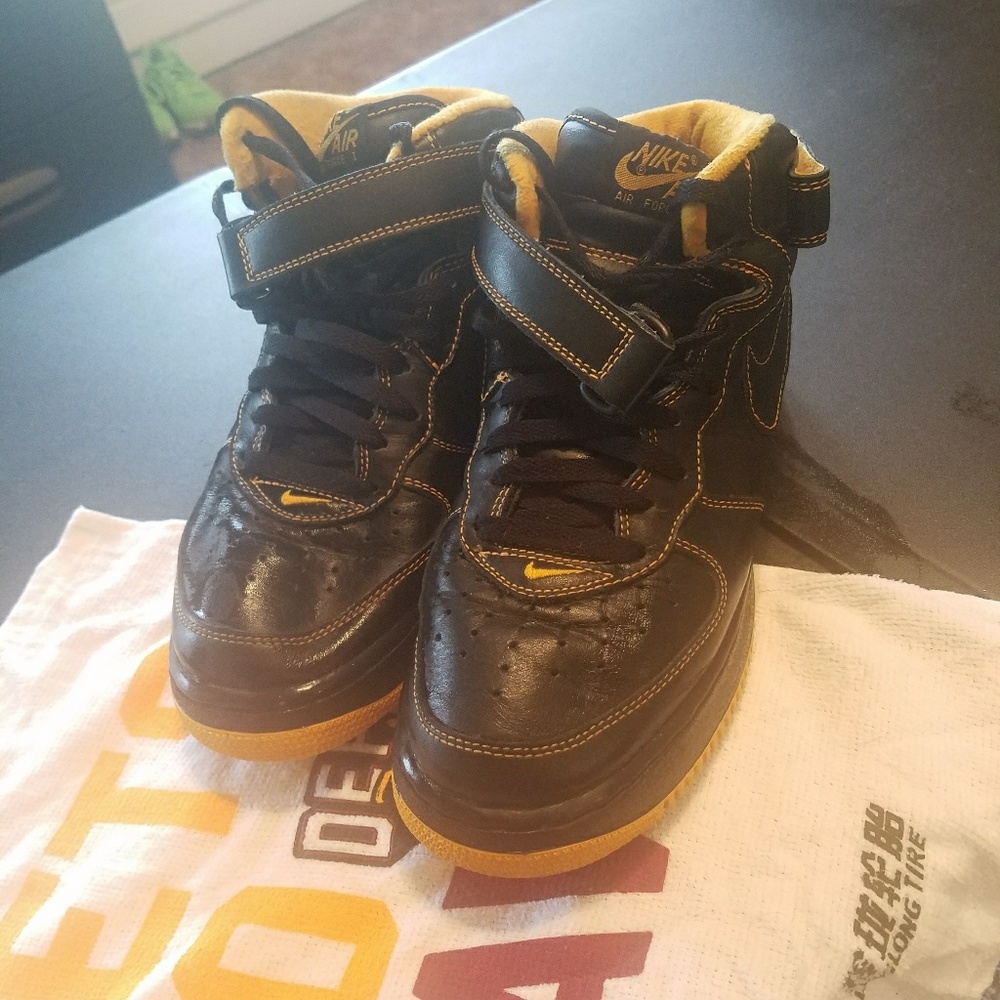 AF1