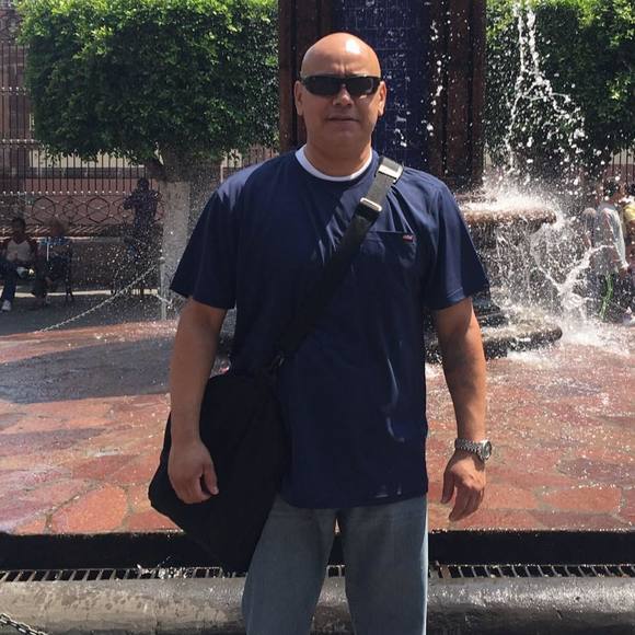 Meet your Posher, Martín - Picture 1 of 1