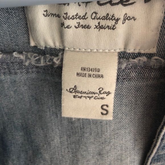 American Rag denim jacket - Picture 2 of 3