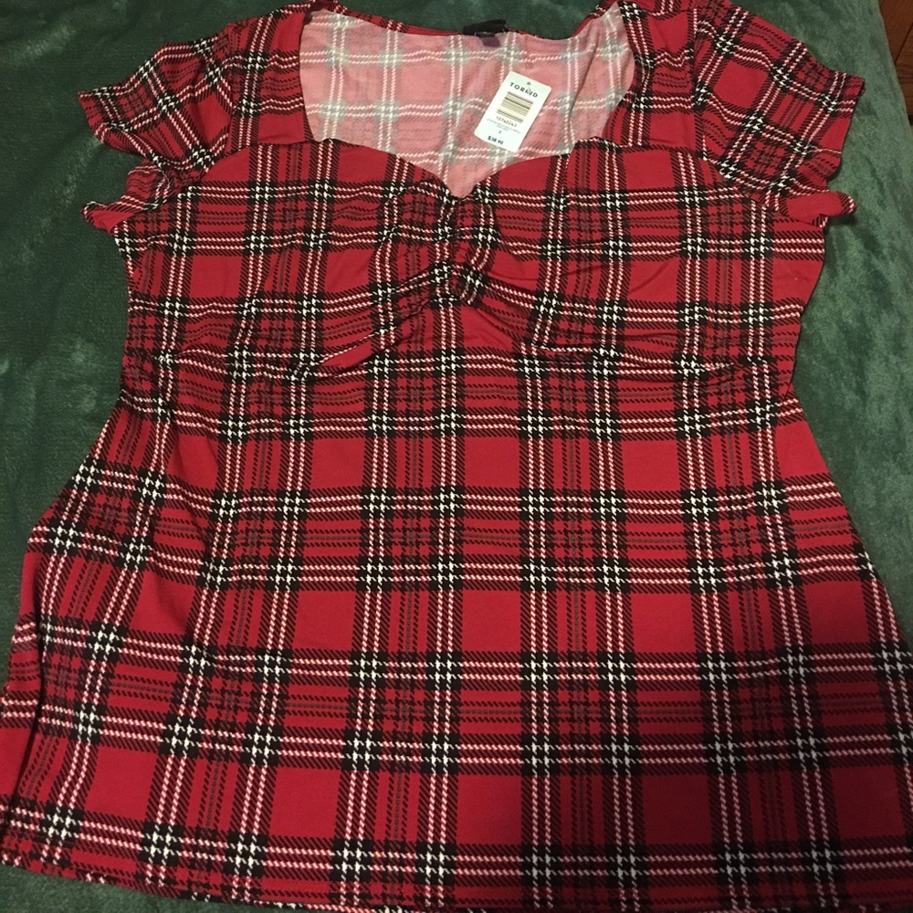 Fitted plaid top
