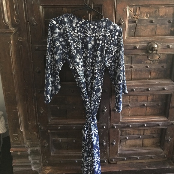 Blue floral wrap dress mid length - Picture 3 of 5