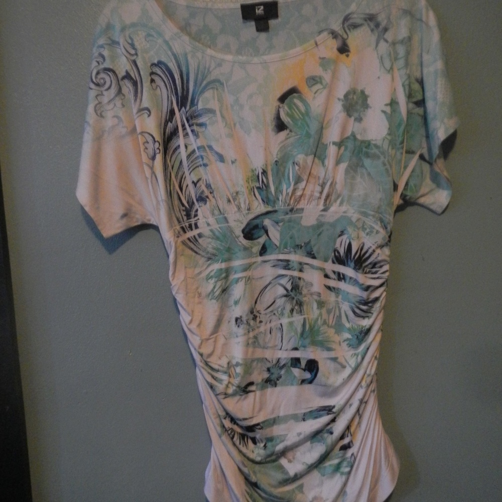 Patterened floral top