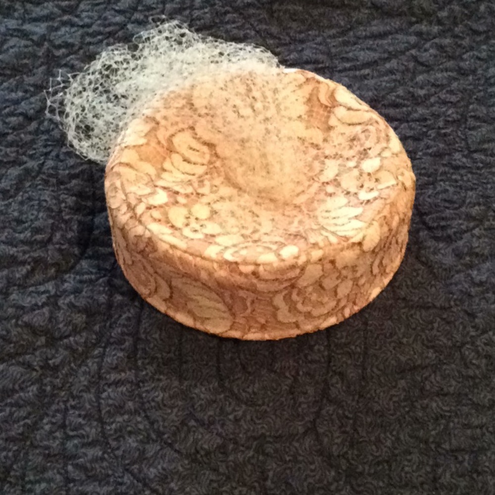 Vintage pink/blush pillbox hat