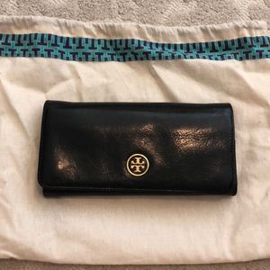 Black Patent Leather Tory Burch Wallet