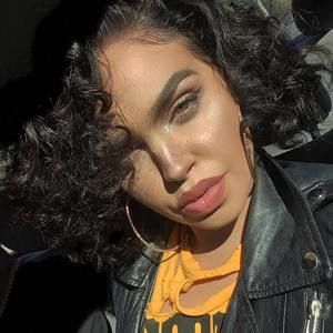 Meet your Posher, Tessa