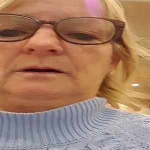 Meet your Posher, Carol