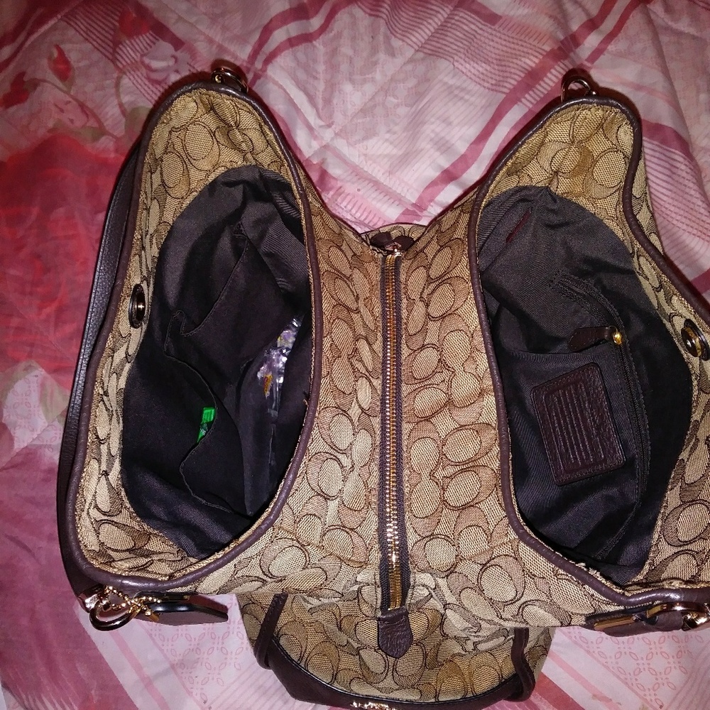Coach Handbag - Picture 2 of 4