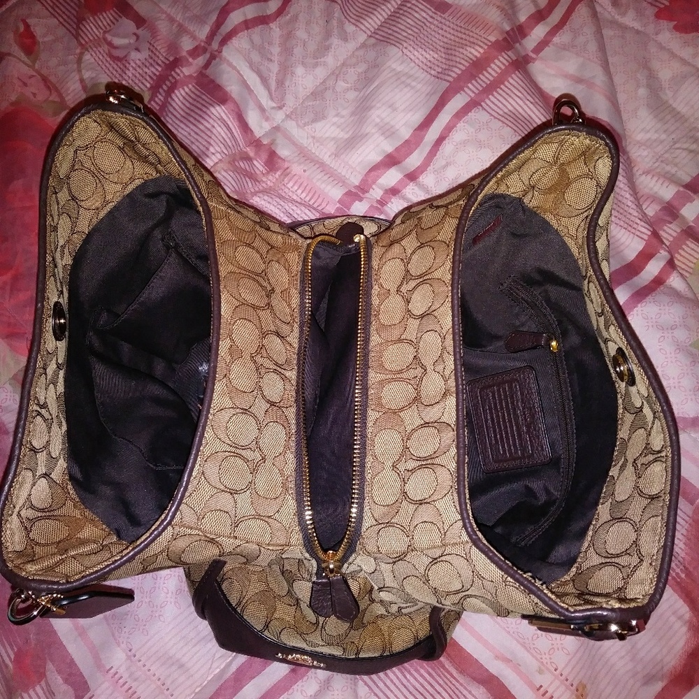 Coach Handbag - Picture 3 of 4