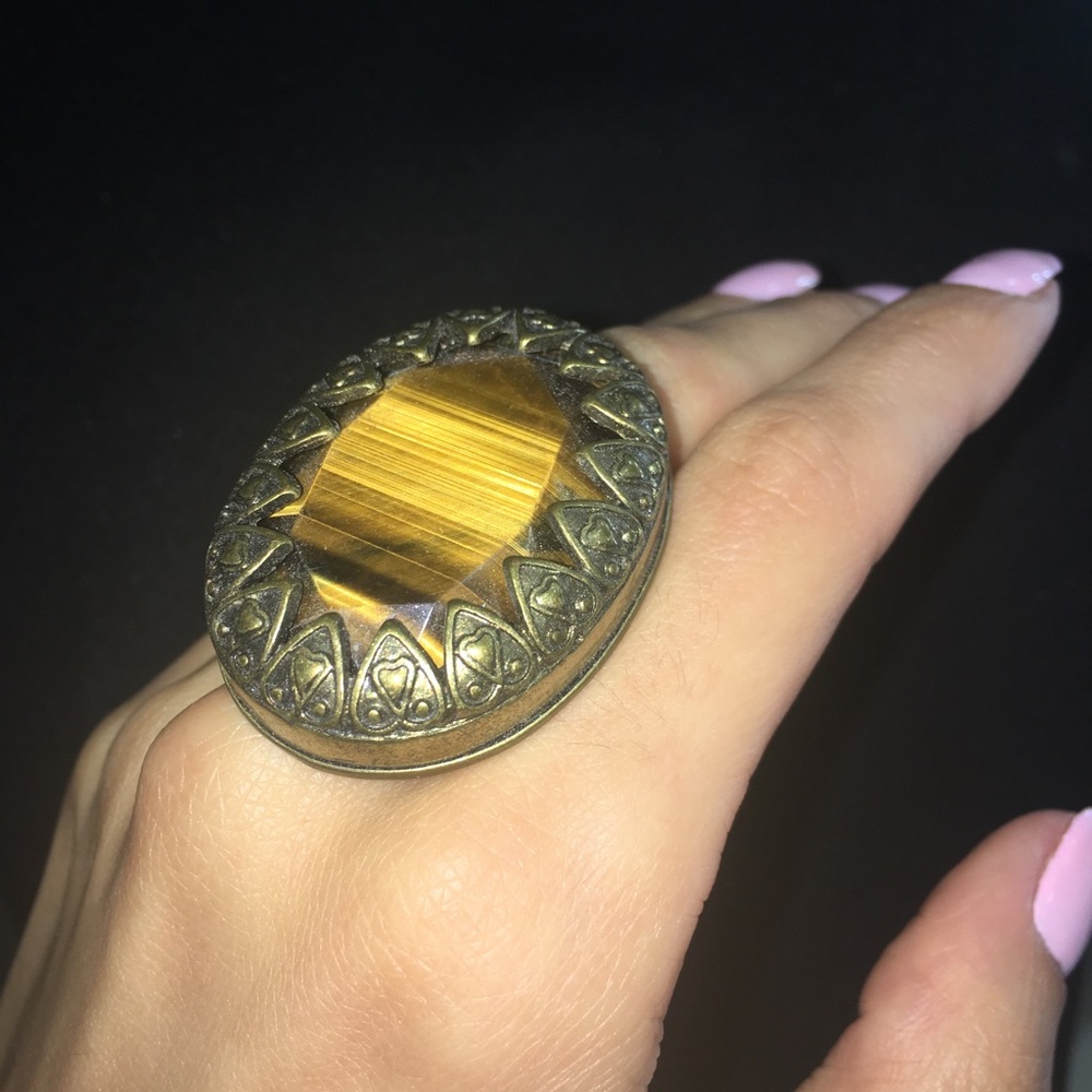 Topshop huge ring with details size 6-7