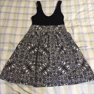 Express black and white dress