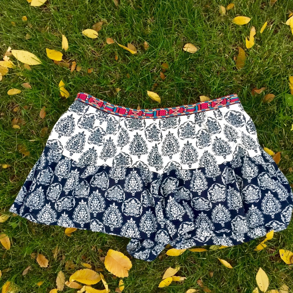 Paisley Flowy Shorts (Navy)