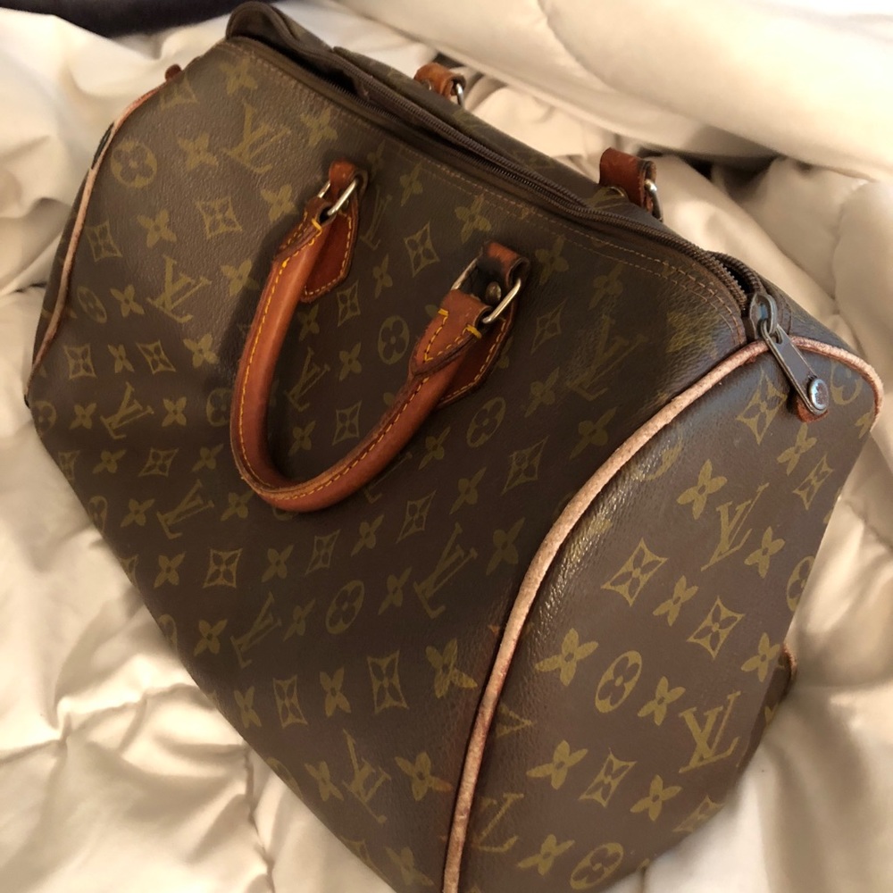 AUTHENTIC Louis Vuitton purse