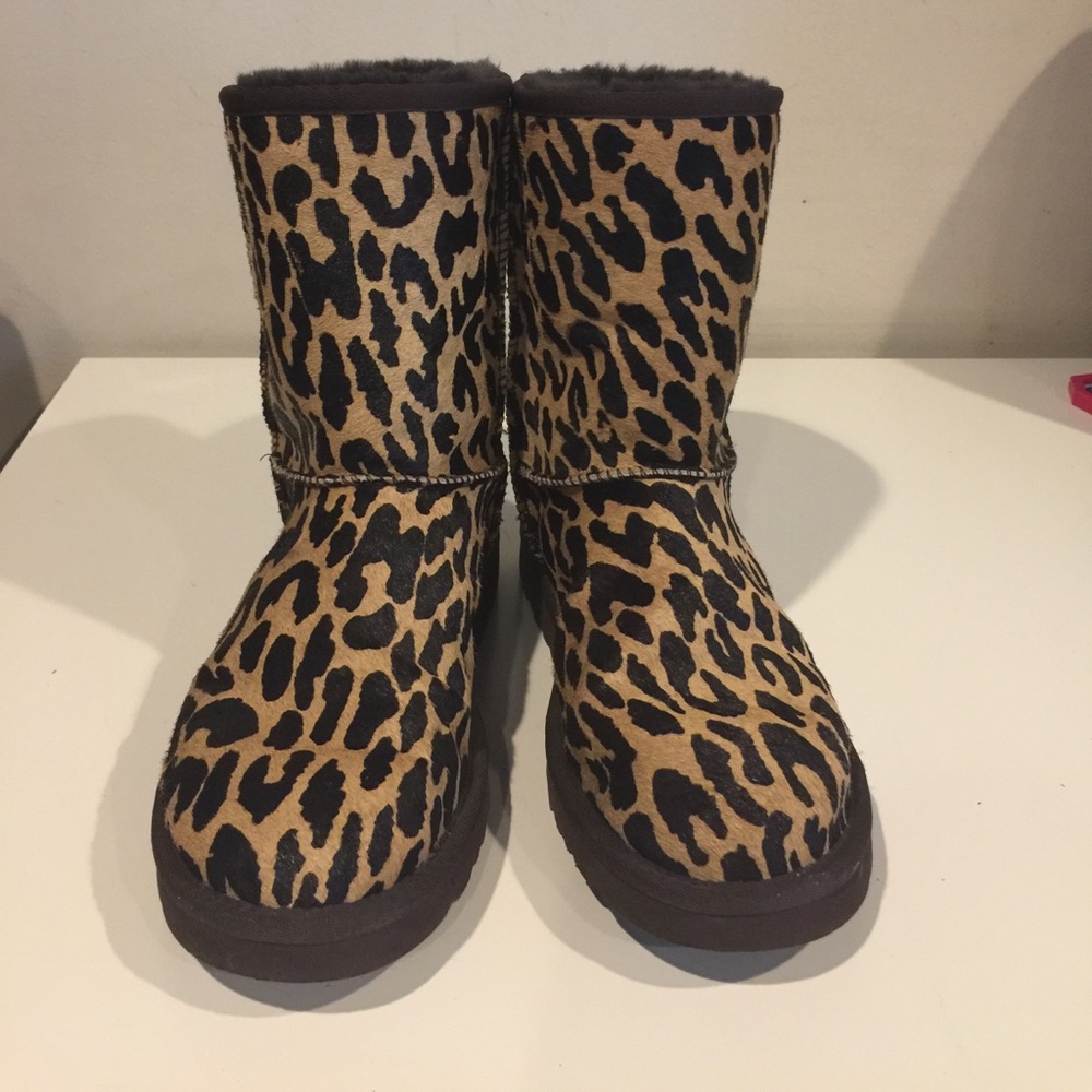 Authentic Cheetah Print Uggs - Size 8