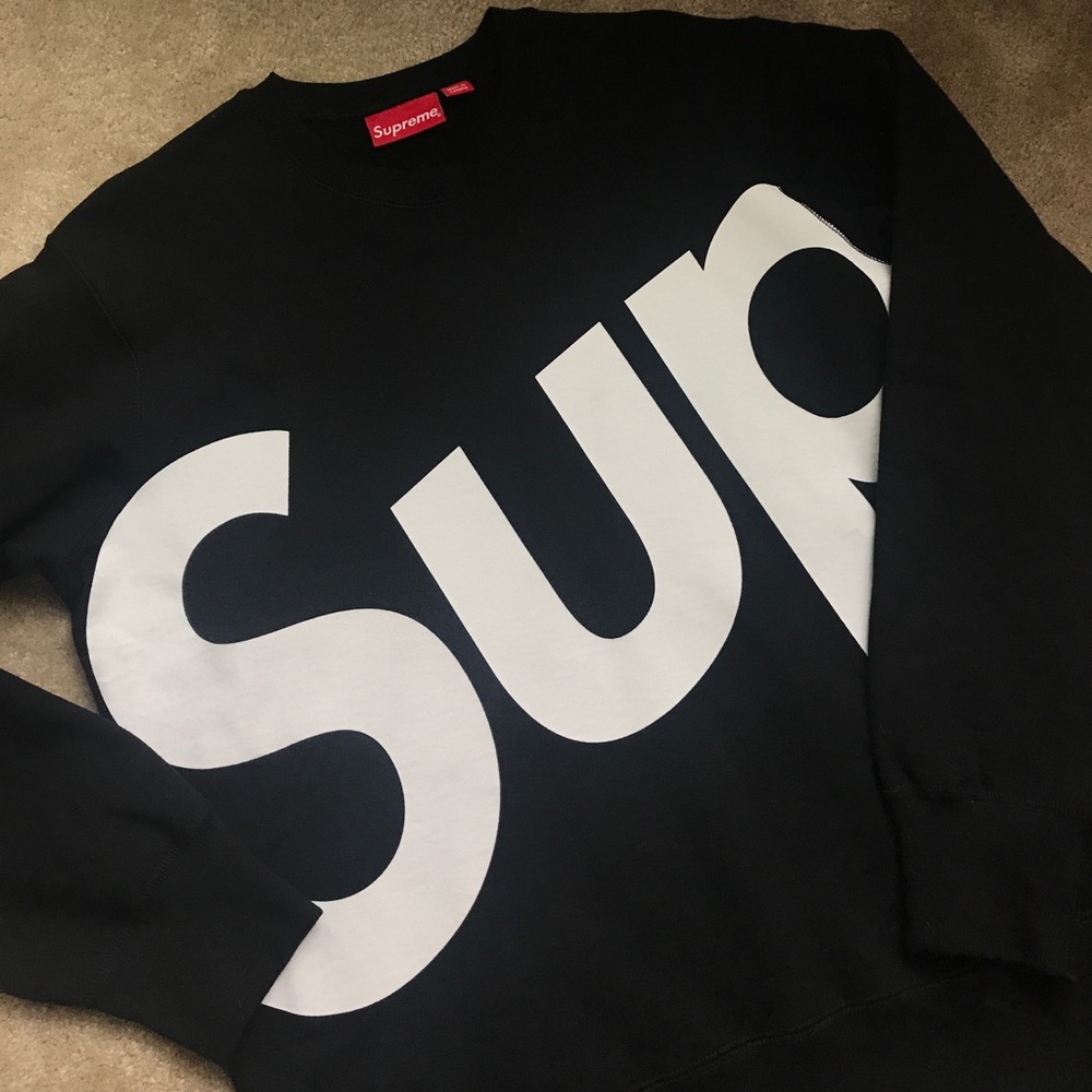 {supreme} sup crewneck