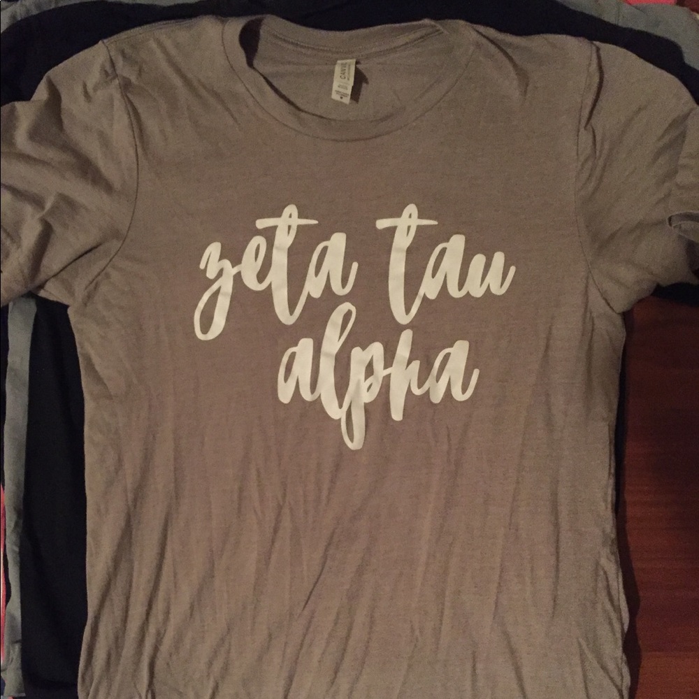 Grey tshirt