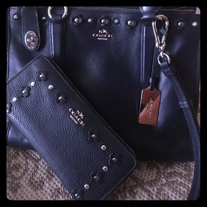 Coach Bag with matching wallet. Gorgeous