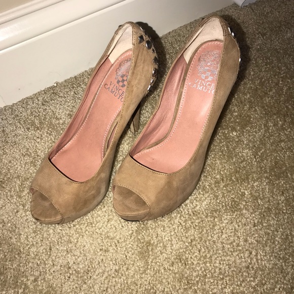 Heels - Picture 2 of 4