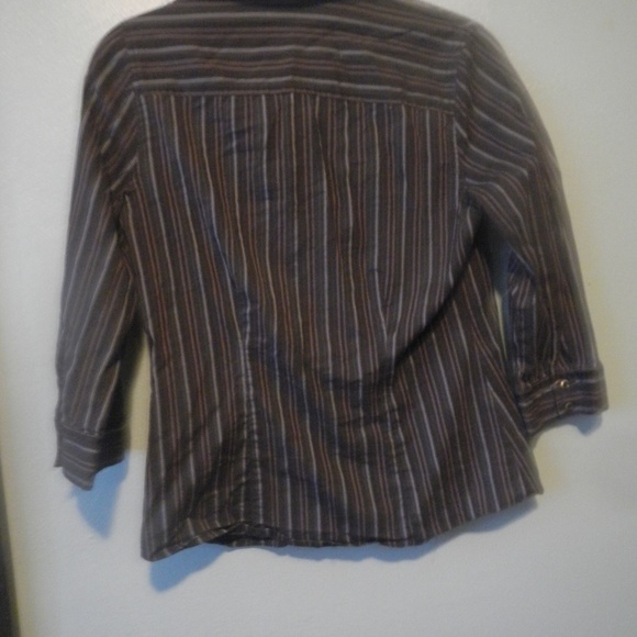 Semi-fitted Black Striped Button down blouse - Picture 2 of 3