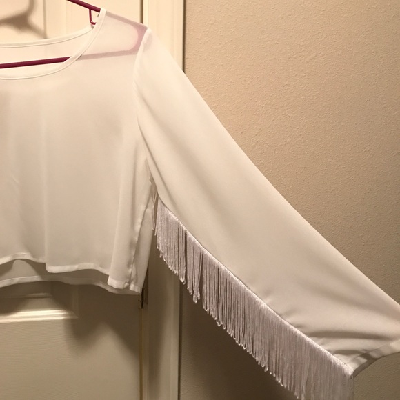 White top - Picture 2 of 2