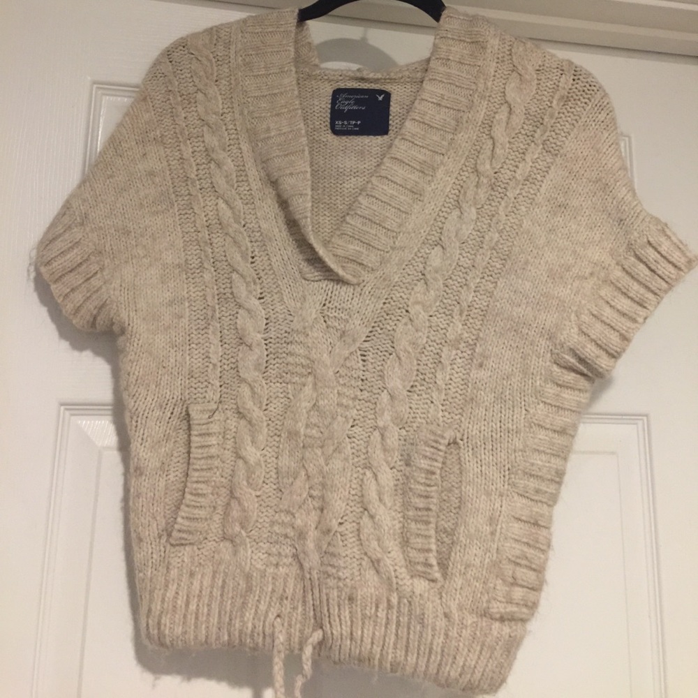 American Eagle short sleeve sweater with hood - XS