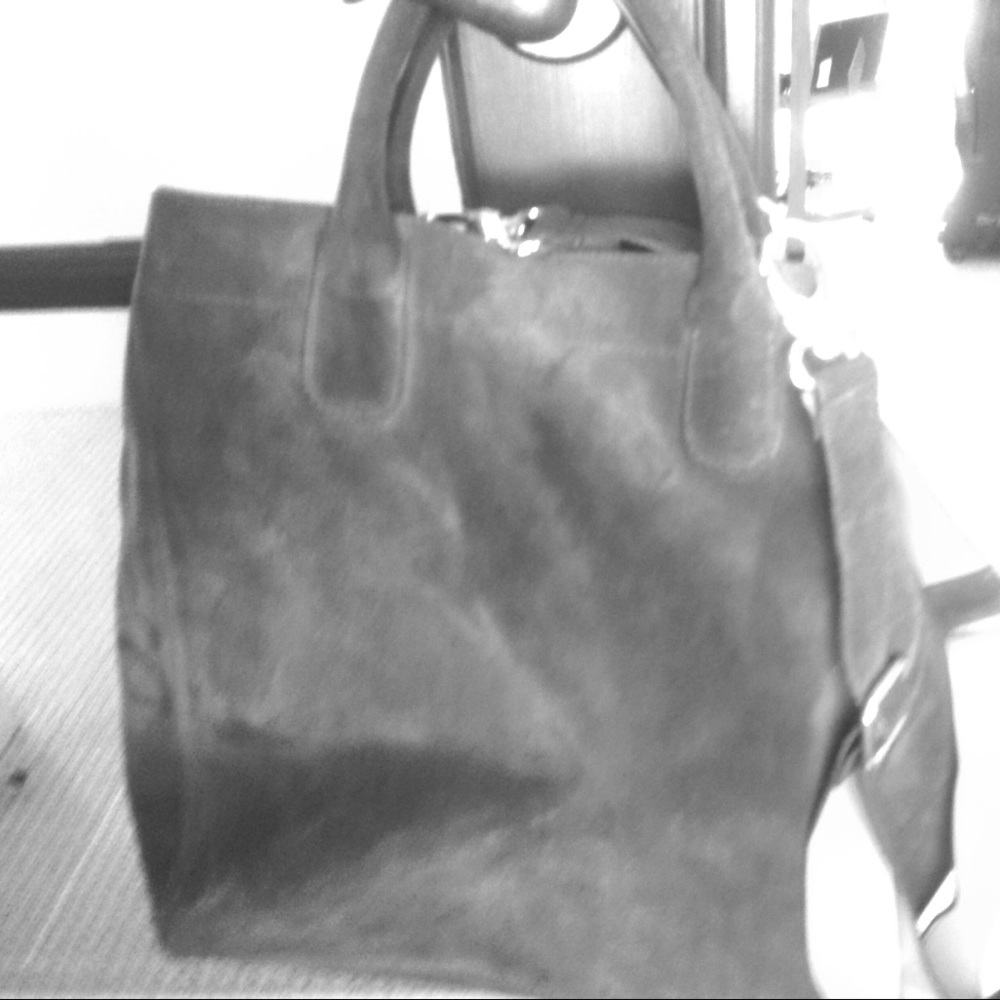 Large brown brooks brothers bag