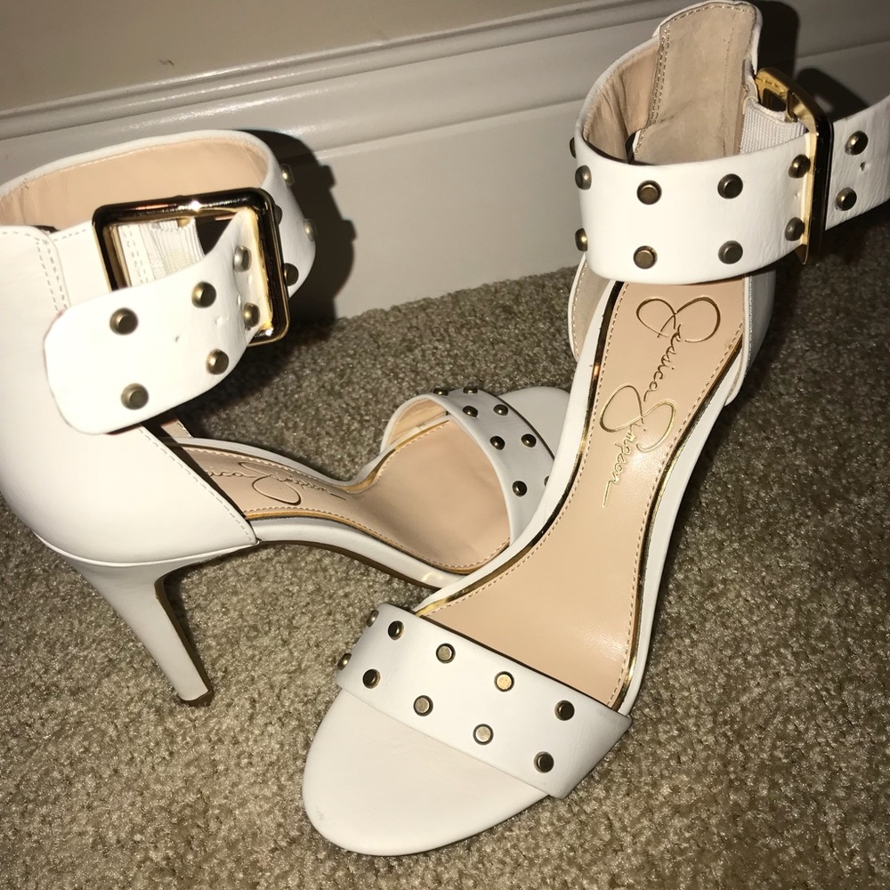 Heels - Picture 2 of 3