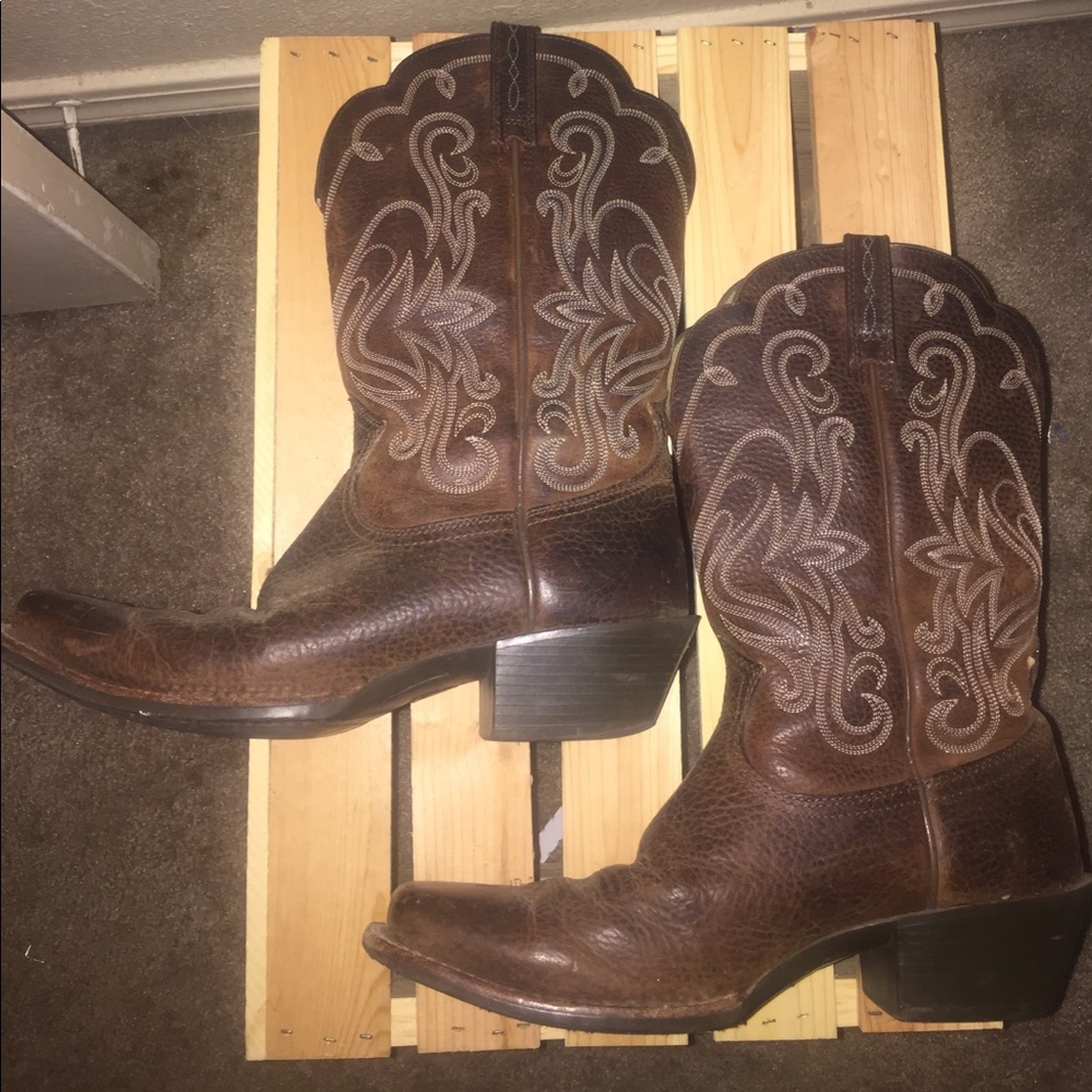 Ariat cowboy boots