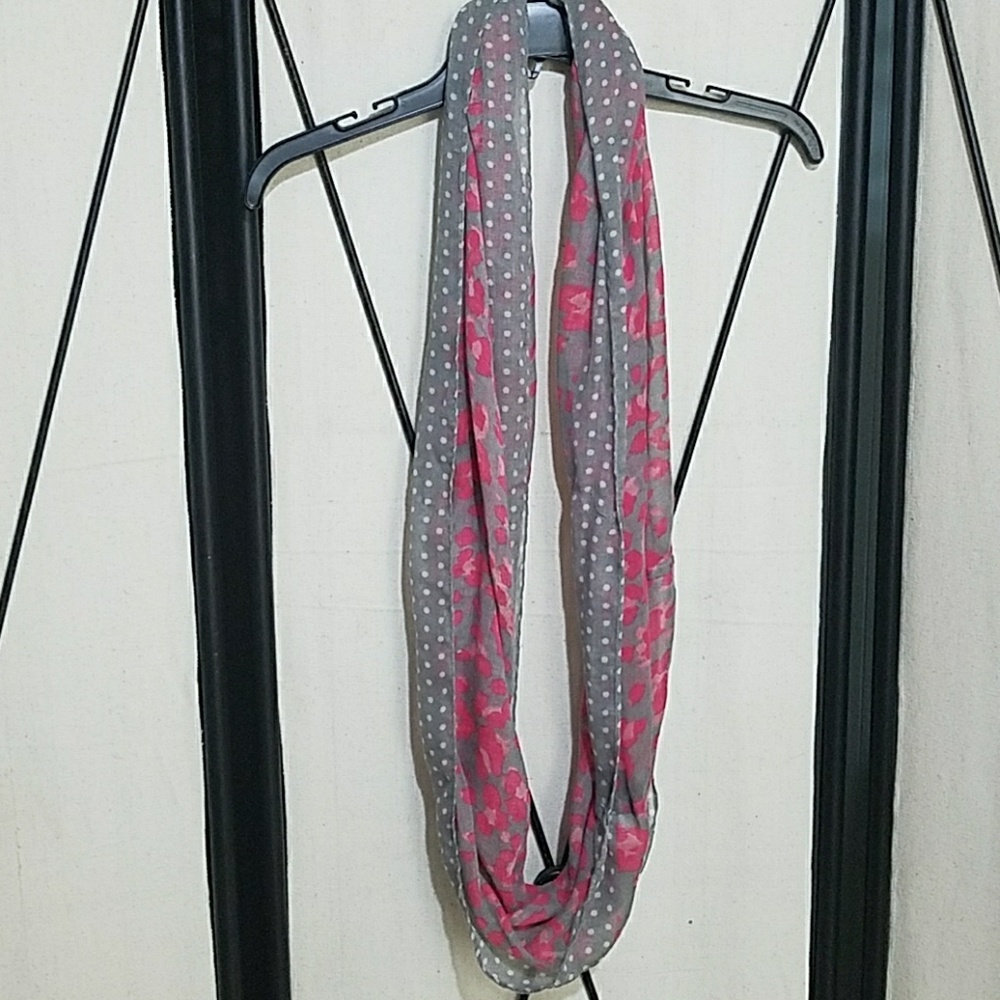 Infinity scarf