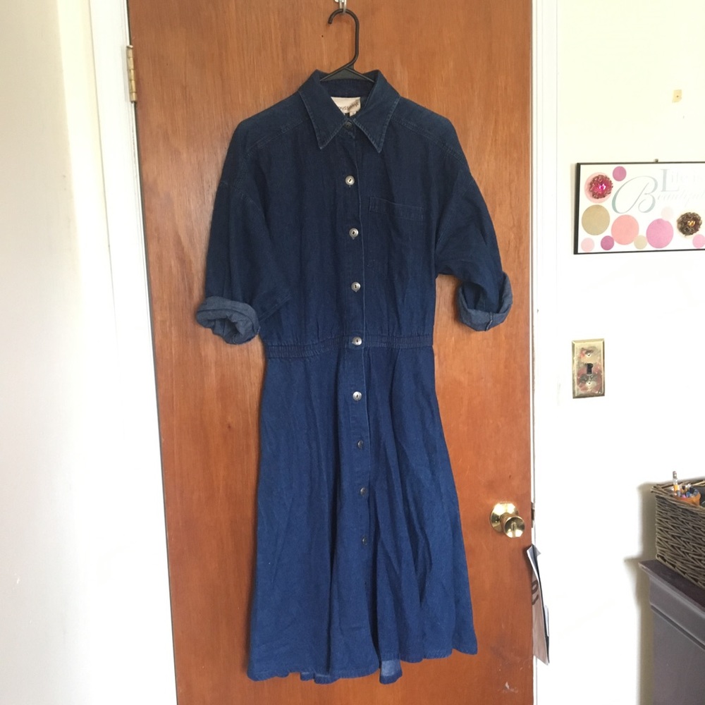 Comfortable Fitted Jean dress!