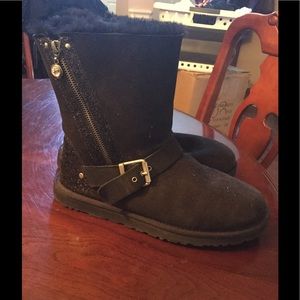 Black Ugg Zippered Boots