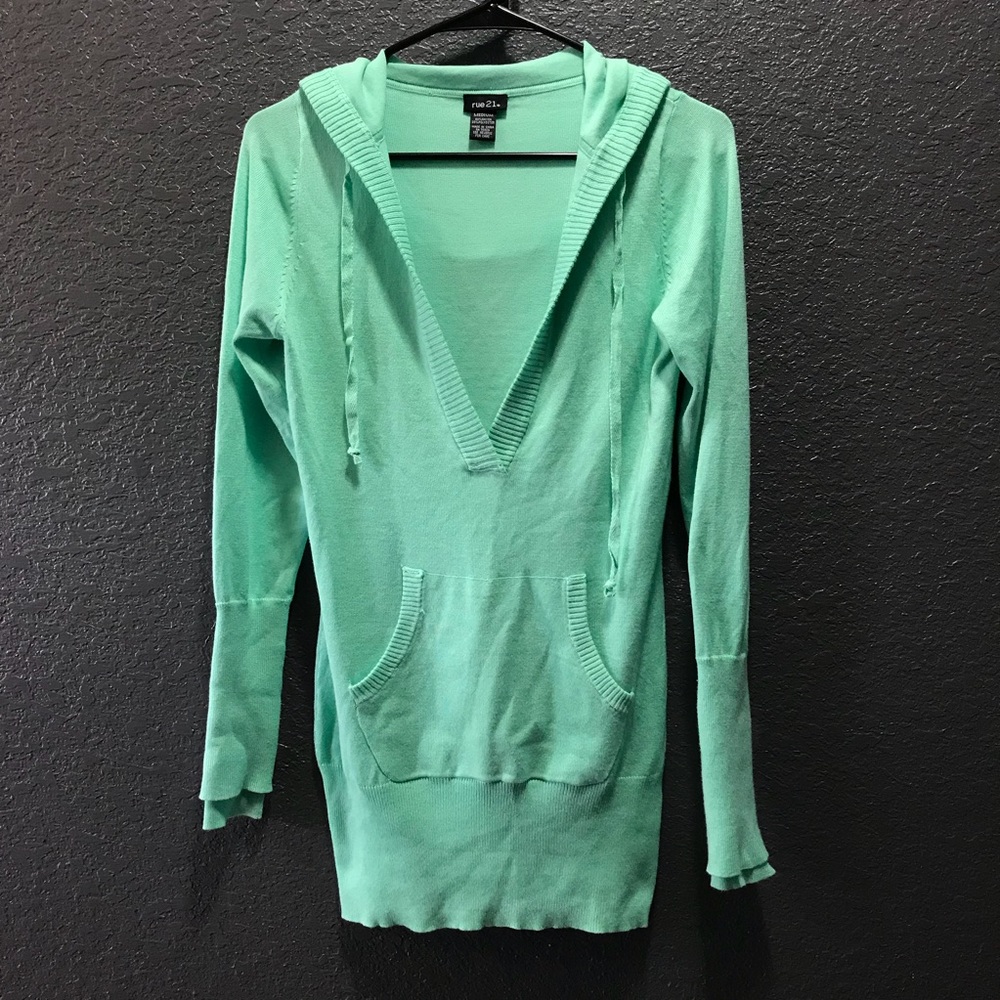 🌺FINAL SALE🌺Rue 21-Long Sleeve Top Pocket/Hood