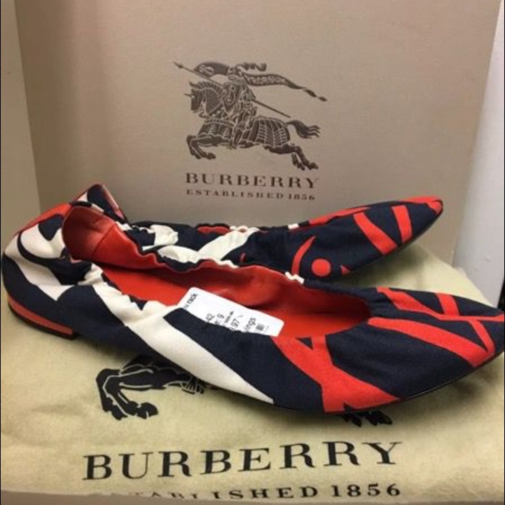 Burberry Authentic Flats