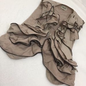 Gracia Ruffle vest