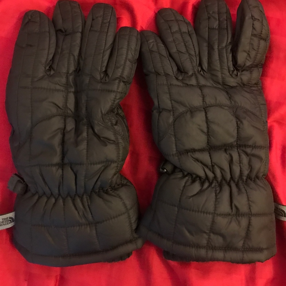 Black gloves north face