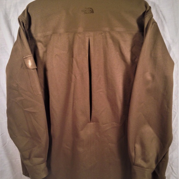 Vintage North Face Dark Green Button Down Shirt - Picture 7 of 8