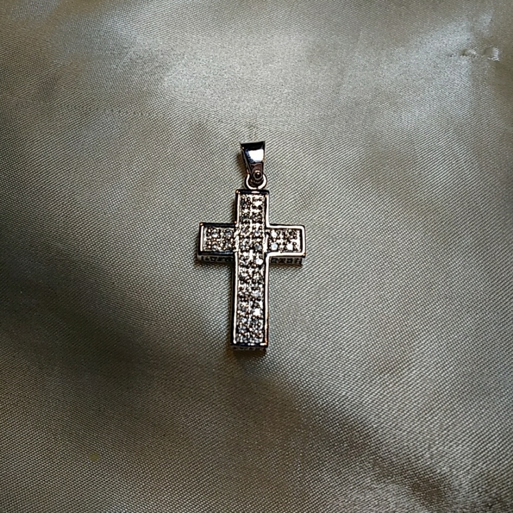 SS/CZ Cross Pendant