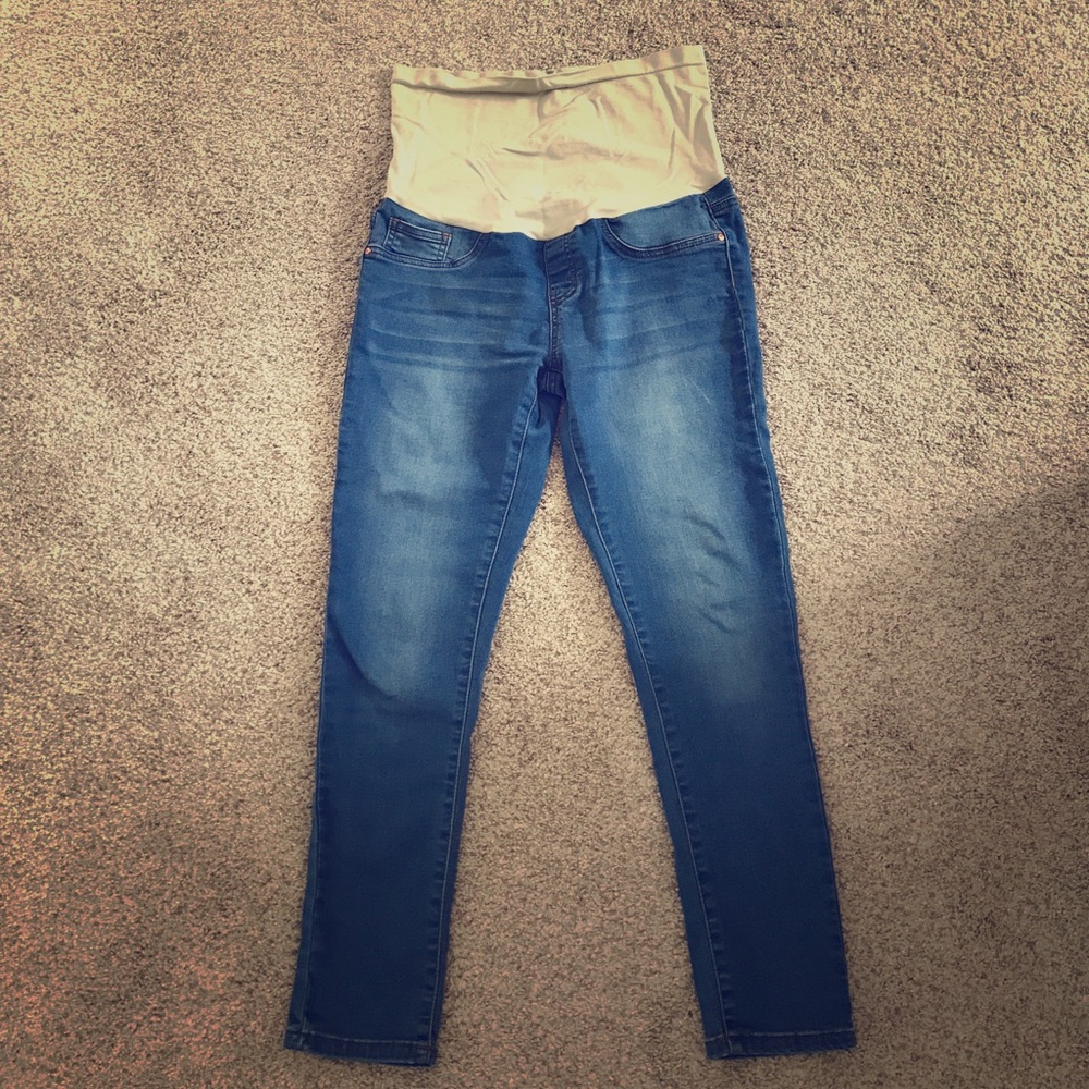 Maternity skinny jeans