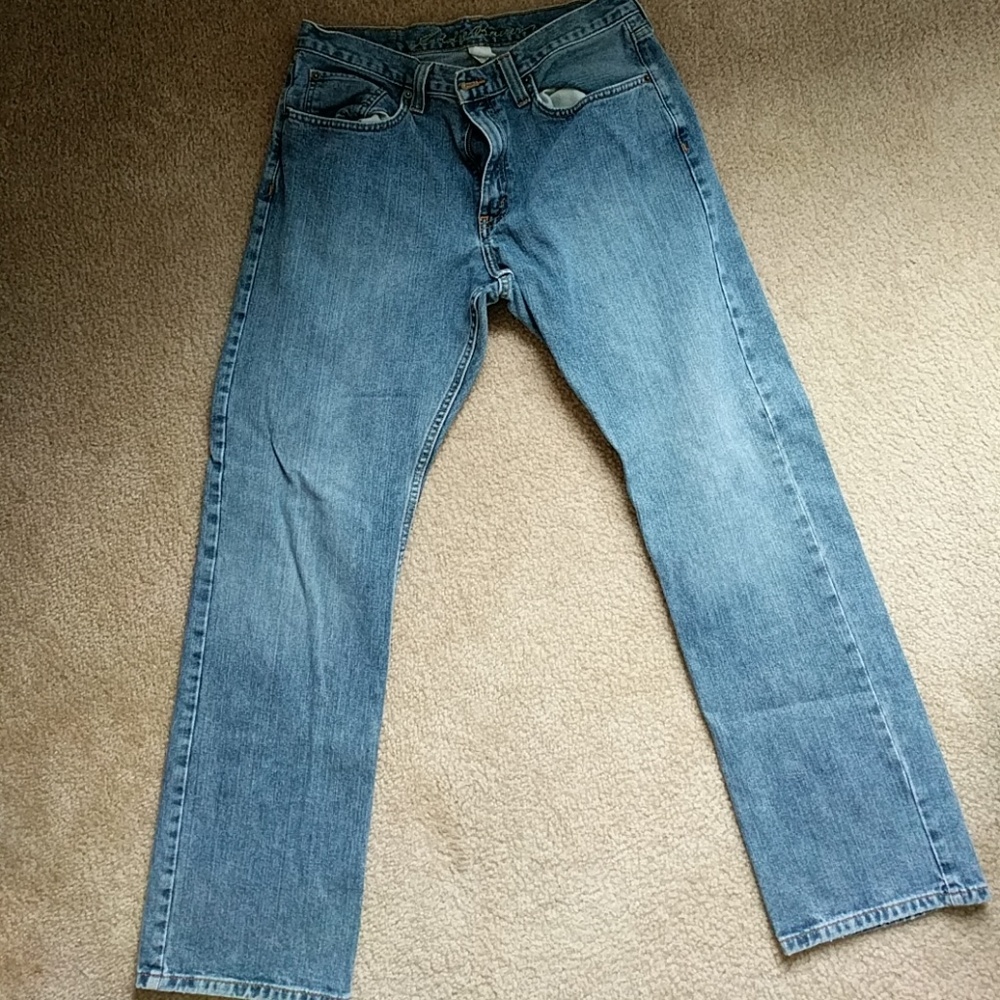 REDUCED!!!Eddie Bauer 33x32 straight blue jeans