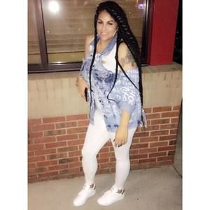 Meet your Posher, Whitney