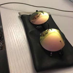 BRAND: QUAY Trendy Festie Glasses (Electric Dream)