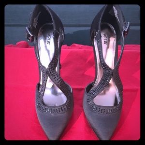 Apt 9 black Rhine stone size 7