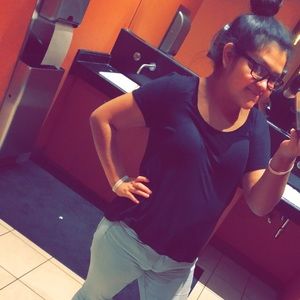 Meet your Posher, Anndraceia