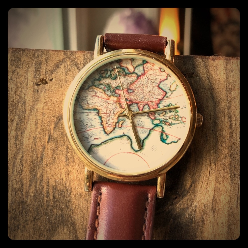 Vintage Feel World Watch