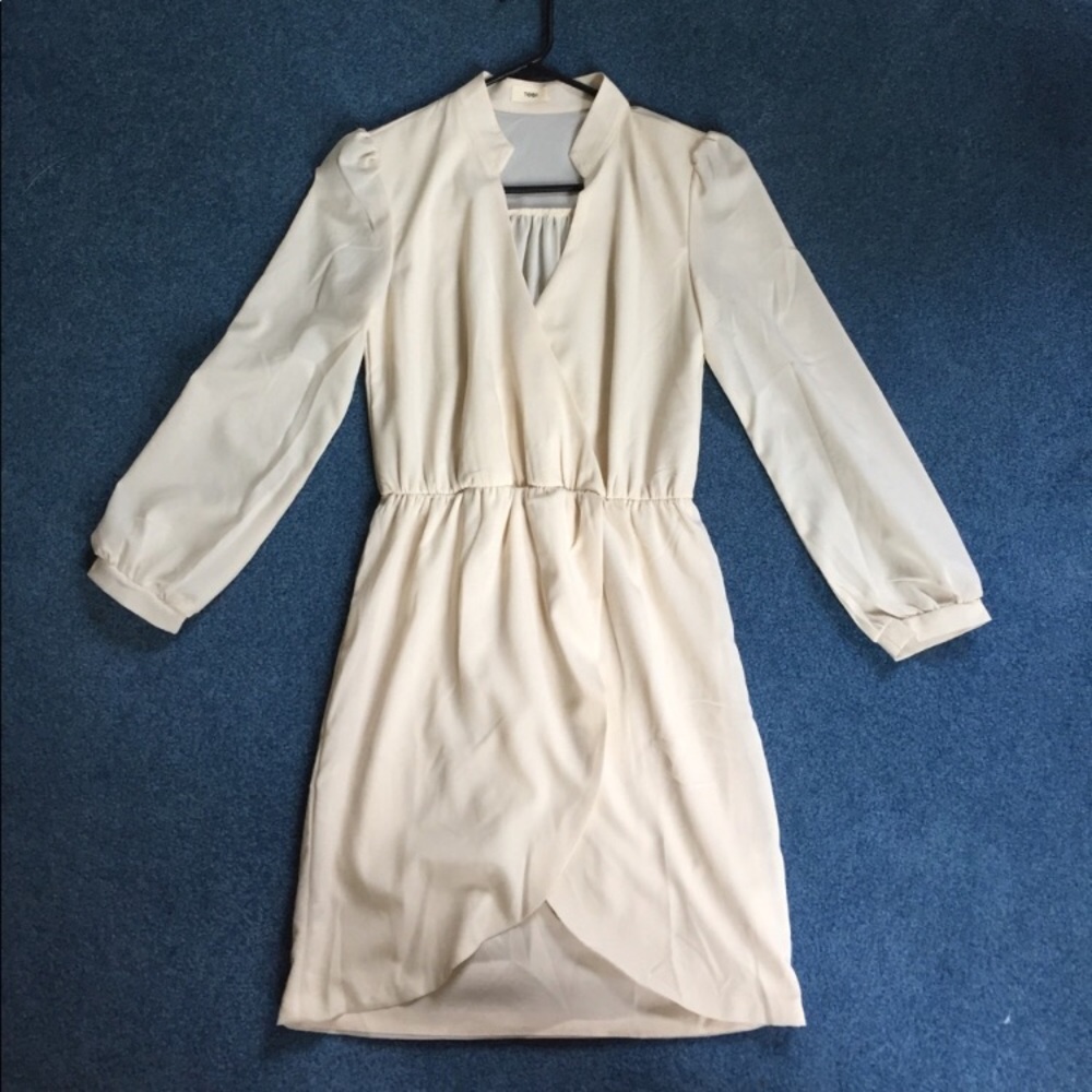 NWOT Tobi Cream Colored Petal Long Sleeve Dress