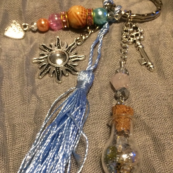 🌺 KEYCHAIN CLASP BOHO FRINGE CUN BEAD TASSEL RING - Picture 2 of 6
