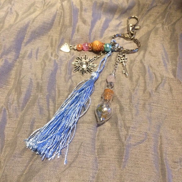 🌺 KEYCHAIN CLASP BOHO FRINGE CUN BEAD TASSEL RING - Picture 4 of 6