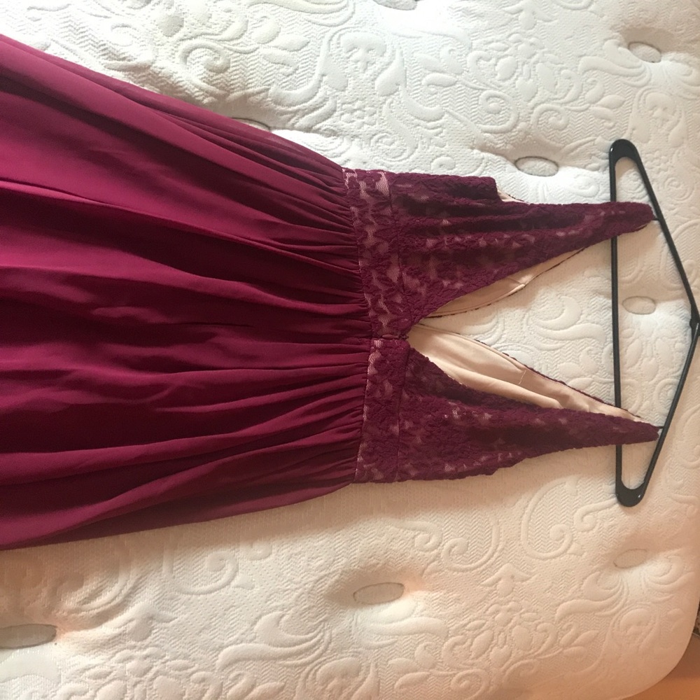 Dress - Picture 3 of 4