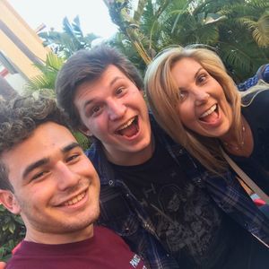 Meet your Posher, Hugh