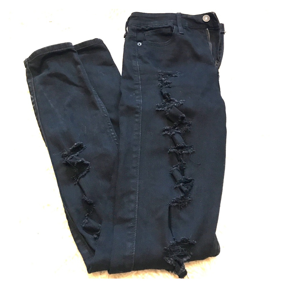 Destroyed black jeans